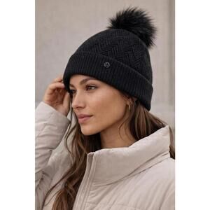 Lululemon Black Knit Pom Pom Beanie Hat with Faux Fur Lining